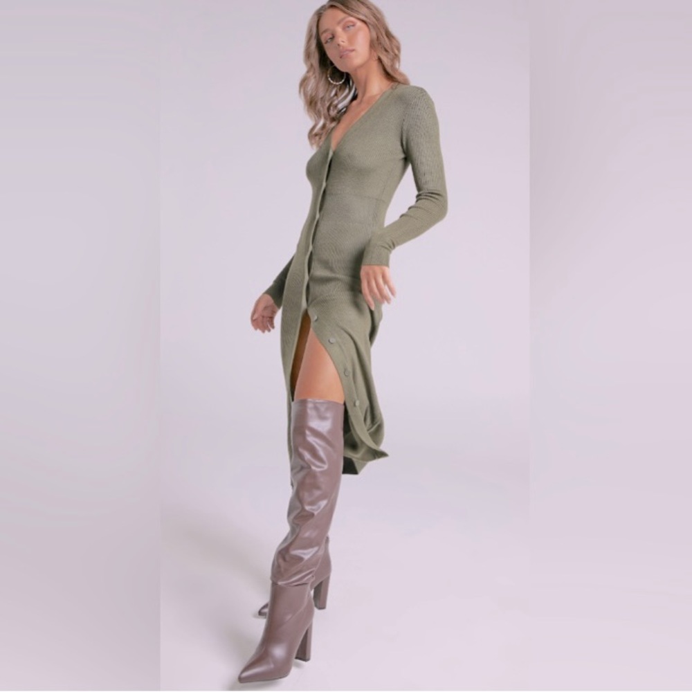 Eloquii Women's Long Sleeve Button Up Ribbed Midi Dress In Green. Large